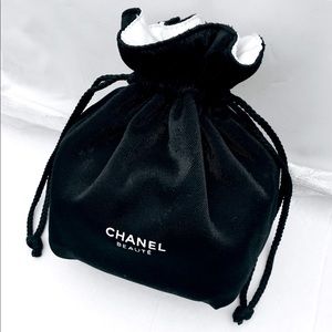 🖤 CHANEL 🖤 String Cosmetic/Makeup Bag/Pouch Black